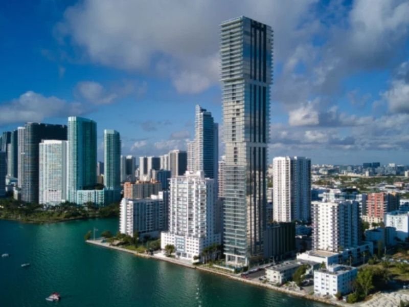 Florida population growth driving demand for Miami industrial real estate and warehouses