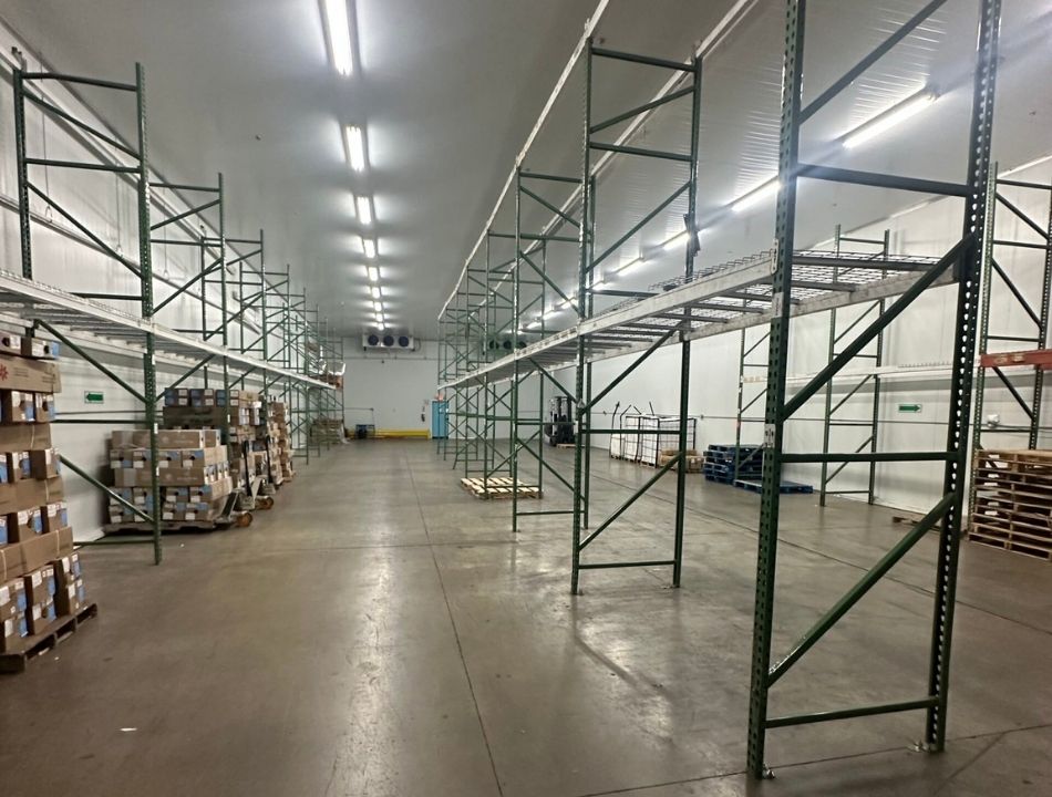 For Sale - Costa Corporate Centre. 3325 NW 97th Avenue Miami, FL. 8,560 SF - $3,500,000. Agora Real Estate. Image 10