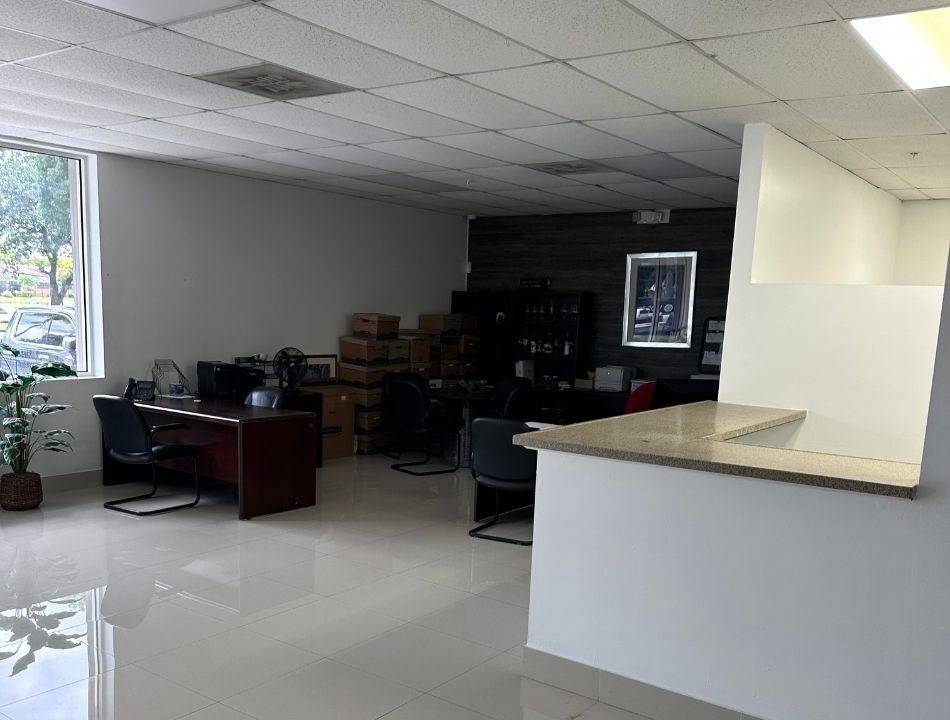 For Sale - Costa Corporate Centre. 3325 NW 97th Avenue Miami, FL. 8,560 SF - $3,500,000. Agora Real Estate. Image 3