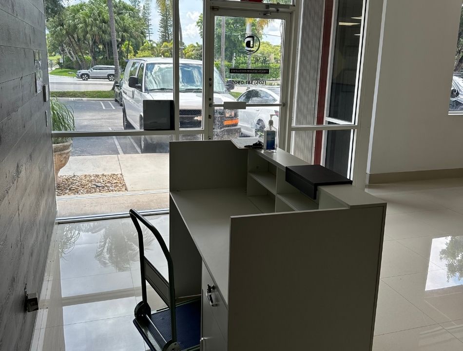 For Sale - Costa Corporate Centre. 3325 NW 97th Avenue Miami, FL. 8,560 SF - $3,500,000. Agora Real Estate. Image 2