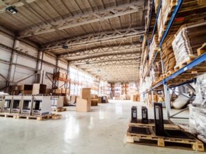 Buy vs. lease warehouse in Miami What’s better in 2026