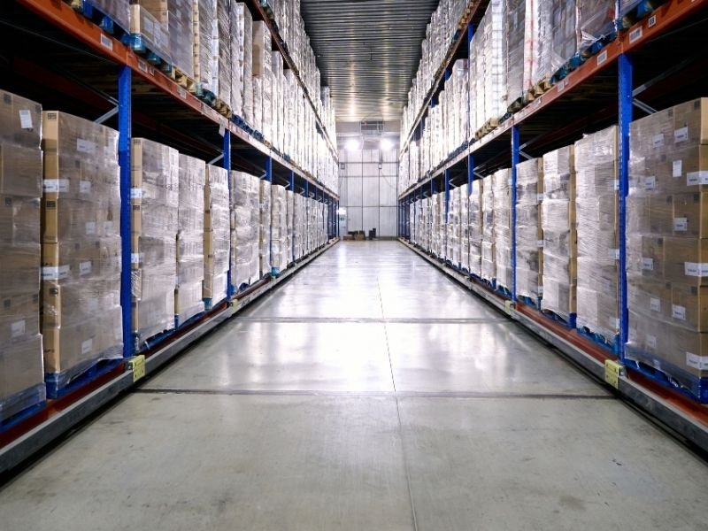 Can small businesses afford to buy warehouses in Miami? Agora Real Estate Group