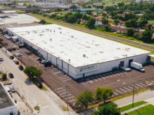 LINK Sunshine State industrial warehouse property in Central Miami with direct access to I-95 and major logistics corridors.
